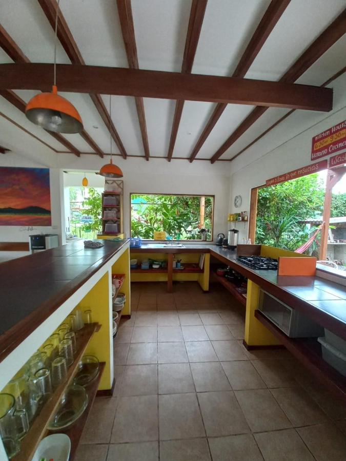 Pagalu Hostel Puerto Viejo de Talamanca Экстерьер фото