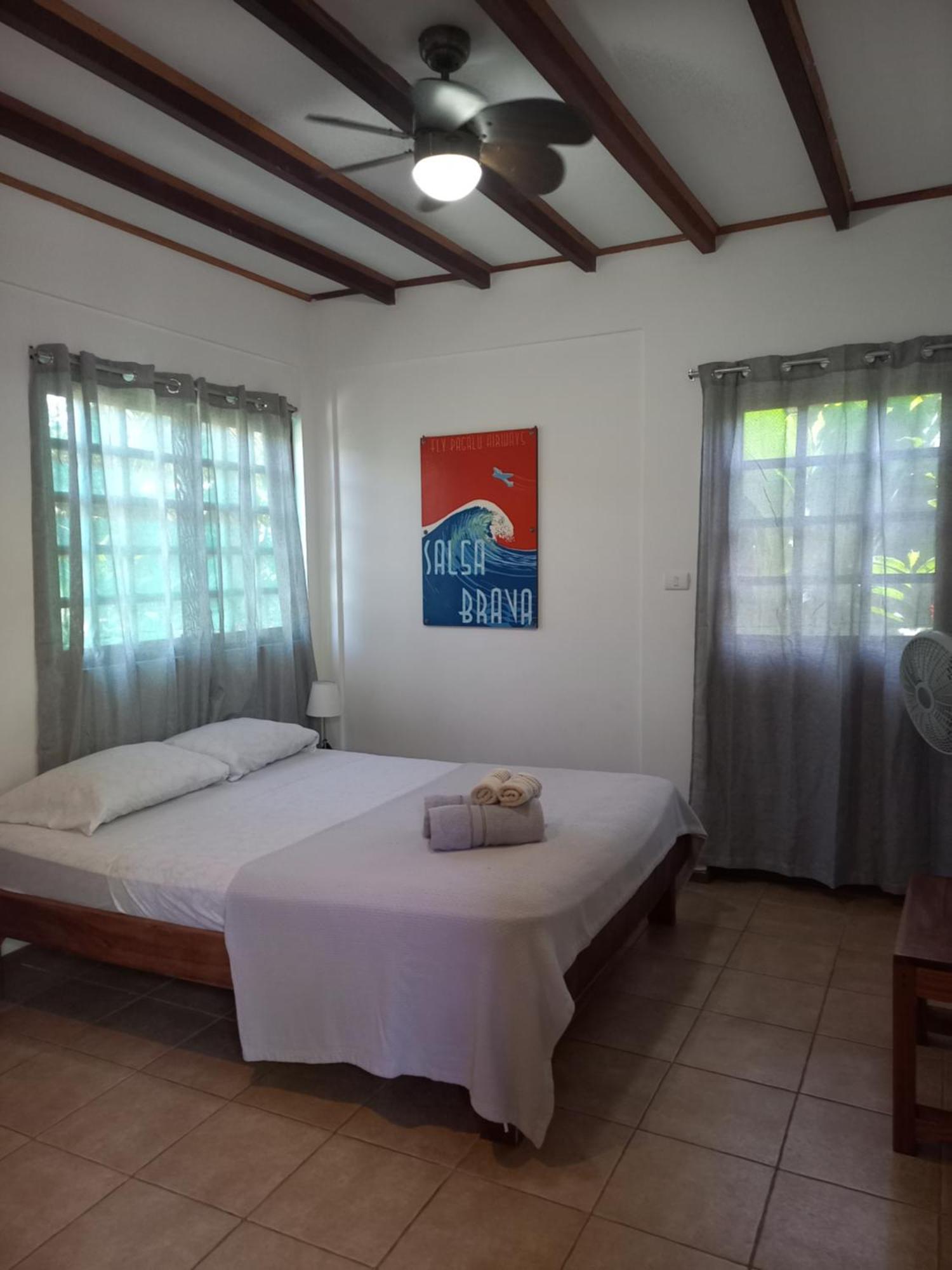 Pagalu Hostel Puerto Viejo de Talamanca Экстерьер фото