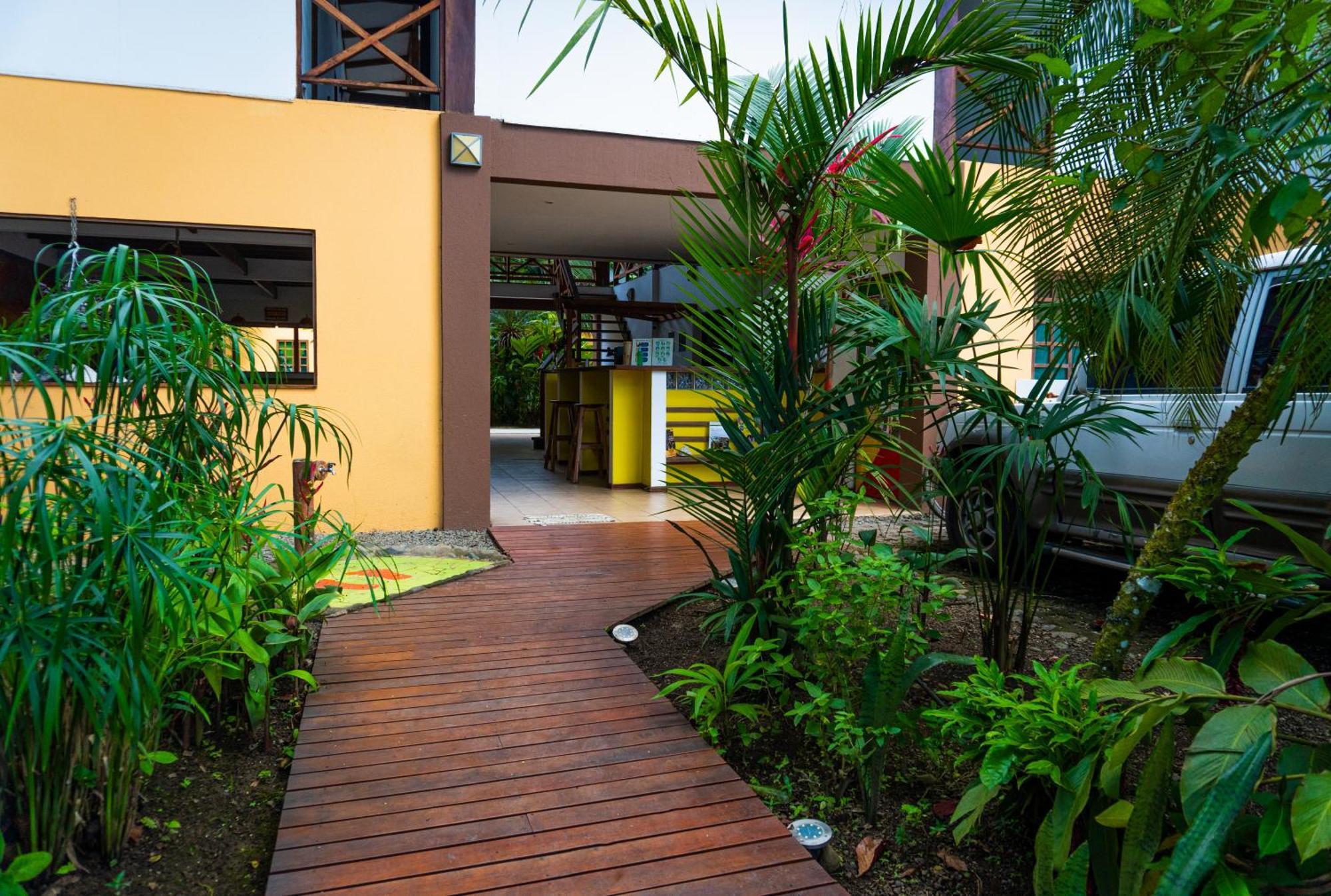 Pagalu Hostel Puerto Viejo de Talamanca Экстерьер фото