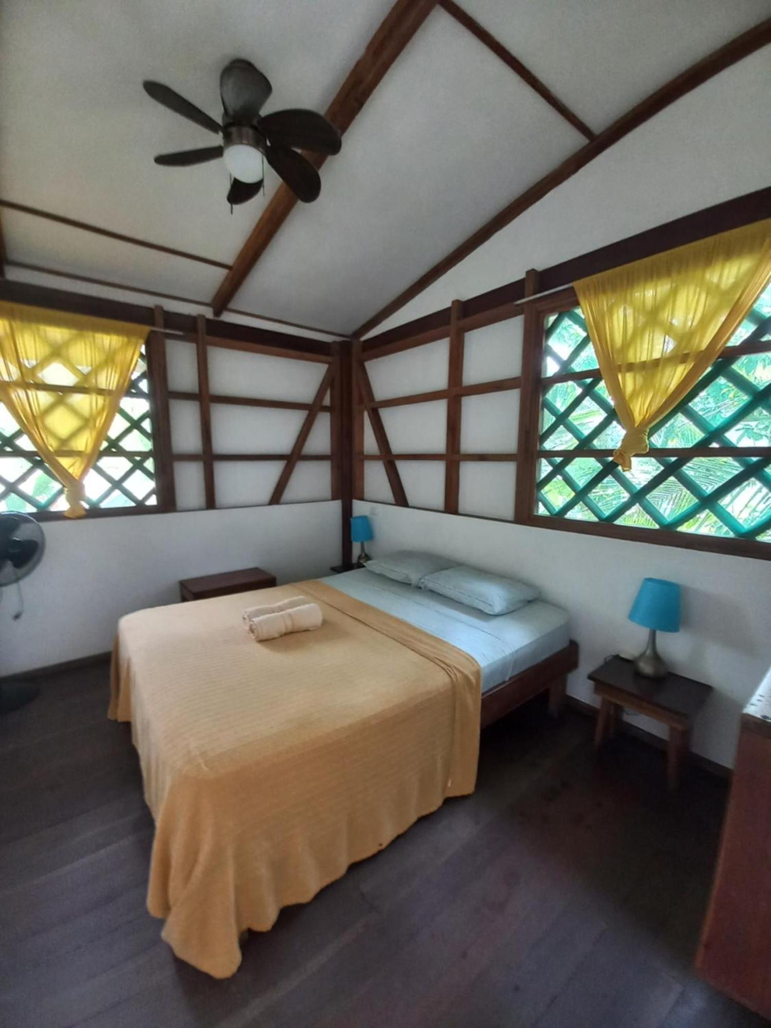 Pagalu Hostel Puerto Viejo de Talamanca Экстерьер фото